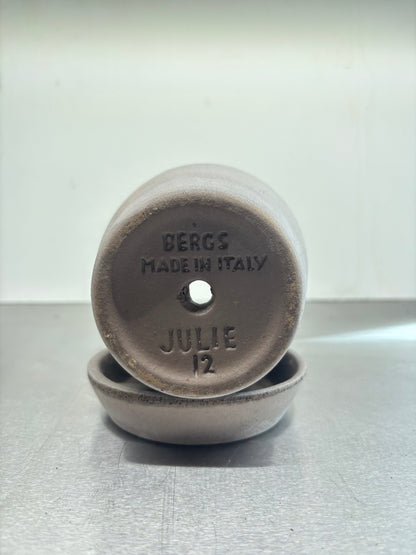 Bottom of Bergs Clay pots, 11.5x12.5 cm stamped 'Made in Italy' with drainage hole, highlighting premium craftsmanship and functionality.