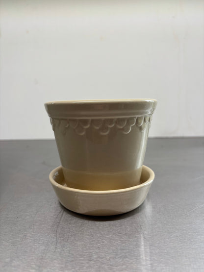 Bergs Ceramic Pots, 10x11 cm, beige terracotta pot with decorative rim and matching saucer, perfect for home and garden decor.